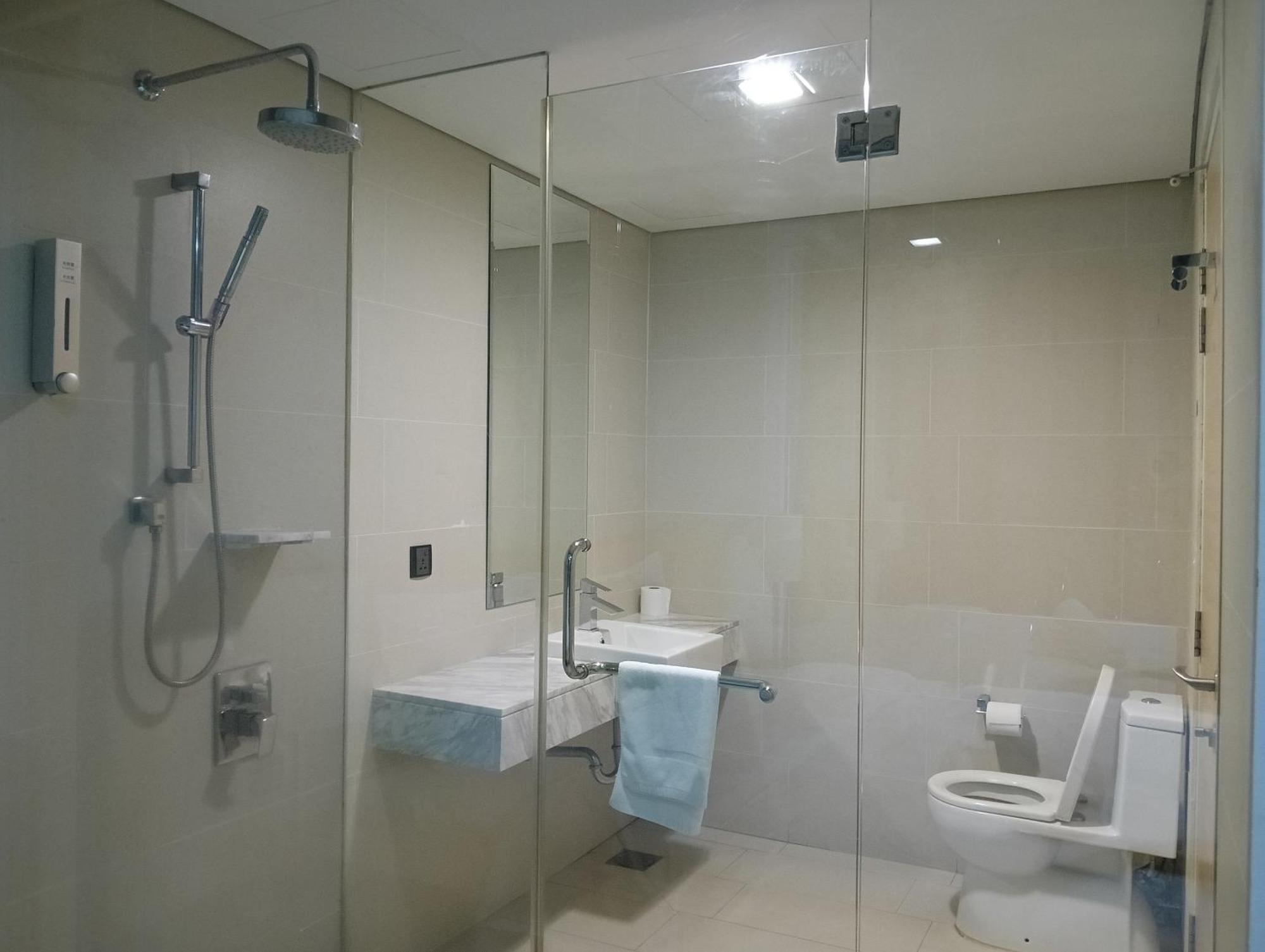 The Straits Suites By Ciconia Malacca Buitenkant foto